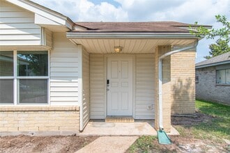 Building Photo - 12710 Autumn Mill Dr