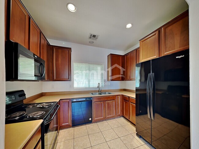 Building Photo - 427 N Ranger Court