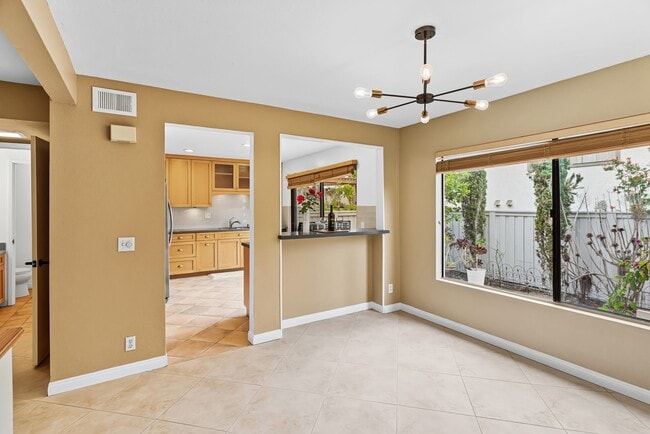 Building Photo - 8246 Caminito Modena