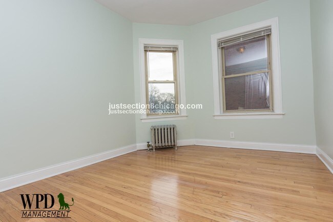 Foto del edificio - 7550 S Colfax Ave