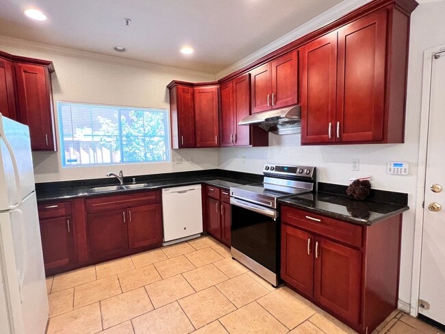 Foto del edificio - Newer Single Family Home in gated Union City
