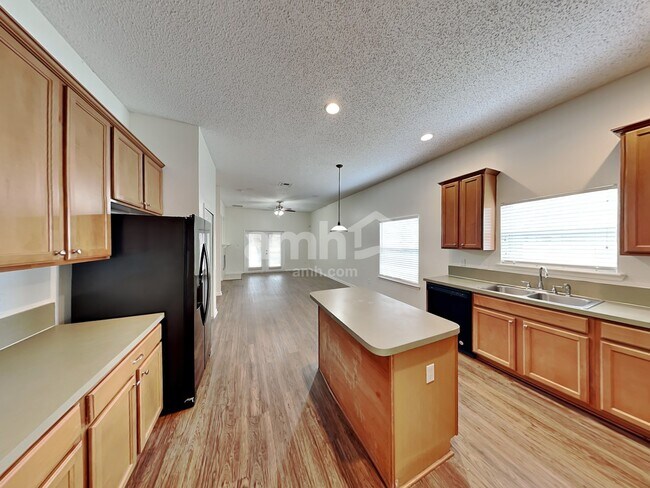 Foto del edificio - 14864 Falling Waters Drive