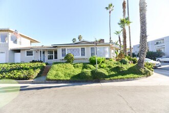 Building Photo - 810 Buena Vista