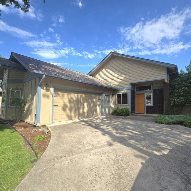 Foto del edificio - Eagle Bend Home