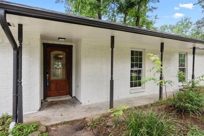 Building Photo - 24402 Pine Canyon Dr