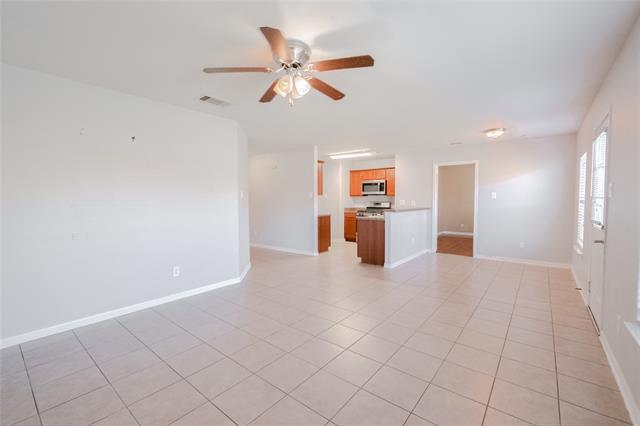 Foto del edificio - 636 Noble Grove Ln