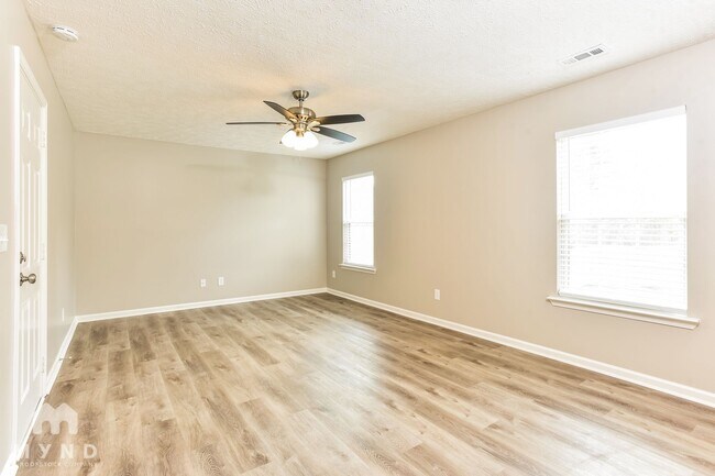 Foto del edificio - 721 Wildwood Dr
