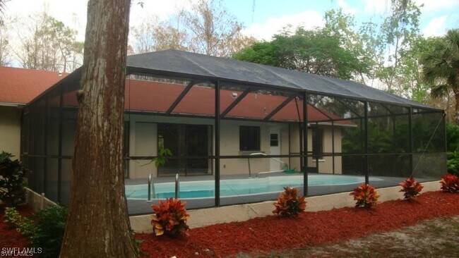Foto del edificio - 5240 Cherry Wood Dr