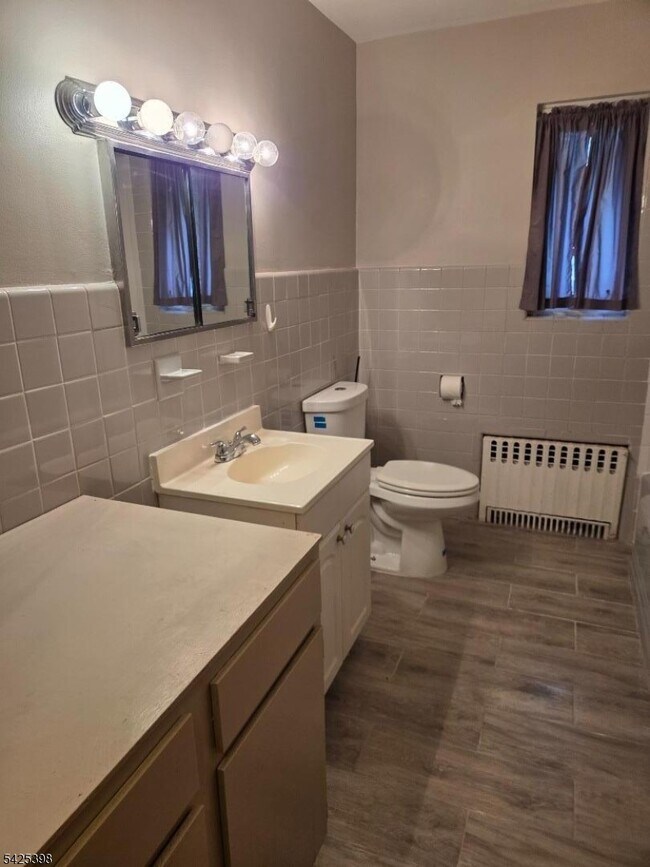 Foto del edificio - 144 Raphael Rd