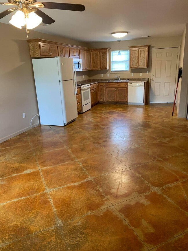 Foto del edificio - 2161 Smothers Rd