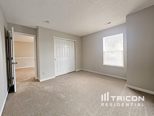 Building Photo - 5977 Porchester Pl