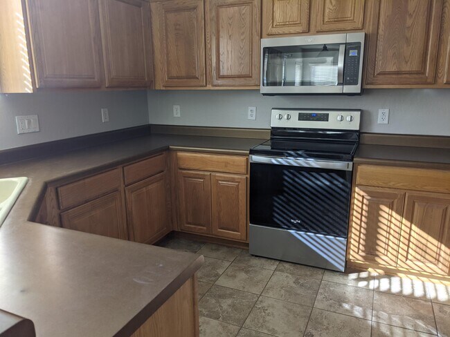 Foto del edificio - 1711 W Wilson Ave