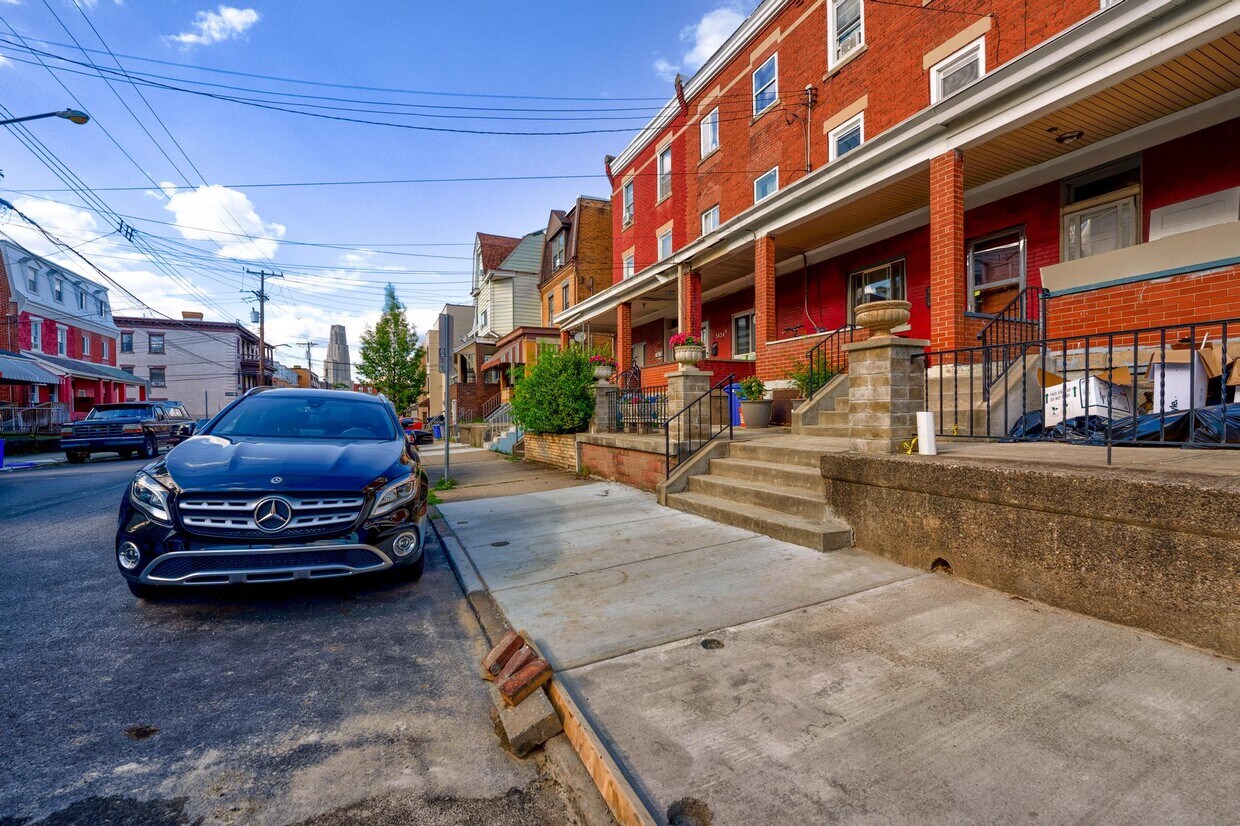 Foto principal - 3422 Ward St