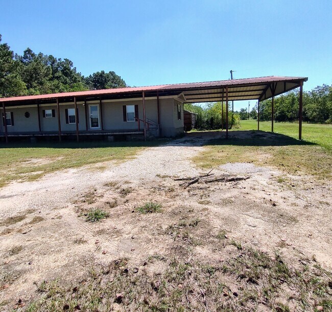 Building Photo - 929 Farm to Market 82