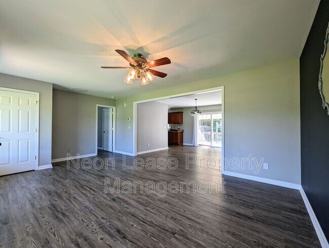 Foto del edificio - 9342 Shawnee Rd