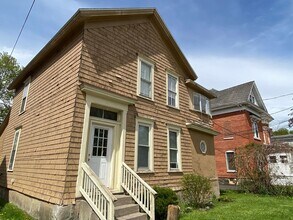 Building Photo - 38 Lincoln Ave