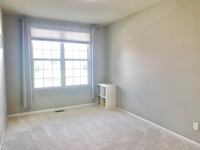 Foto del edificio - 2835 Dillon Dr