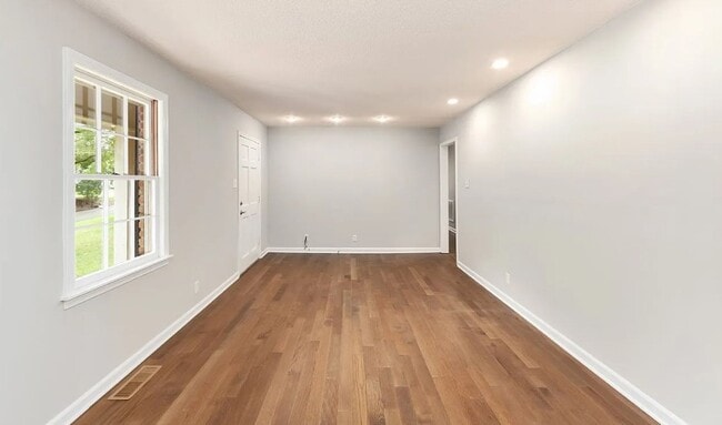 Foto del edificio - 143 Hopper Barker Rd