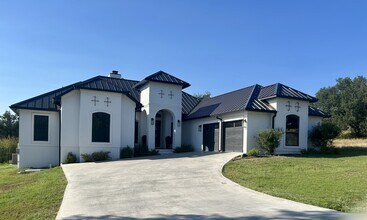 Building Photo - 404 Turquoise