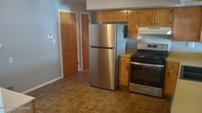 Building Photo - 9510 Gateway Dr