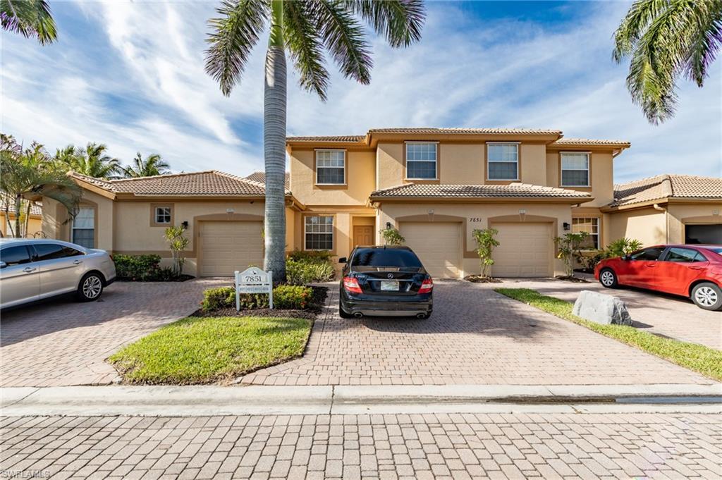 7851 Lake Sawgrass Loop, Fort Myers, FL 33907 Townhome Rentals in