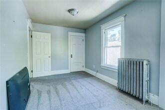 Building Photo - 590 Garson Ave