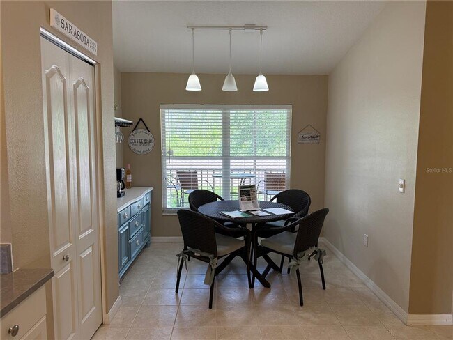 Foto del edificio - 5320 Hyland Hills Ave