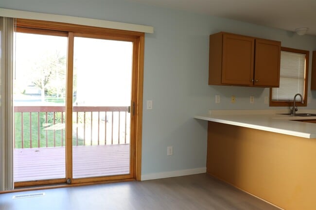 Building Photo - 6414 Pizarro Cir