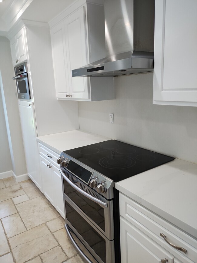 Foto del edificio - 6736 Oakridge Rd