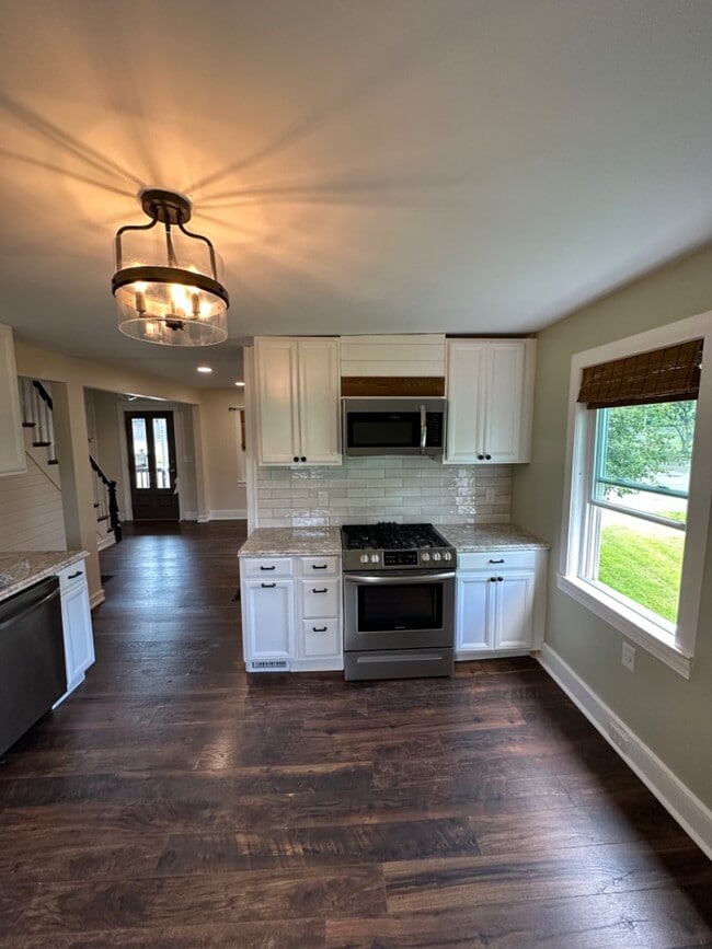 Photo - 161 Walnut St Apartment