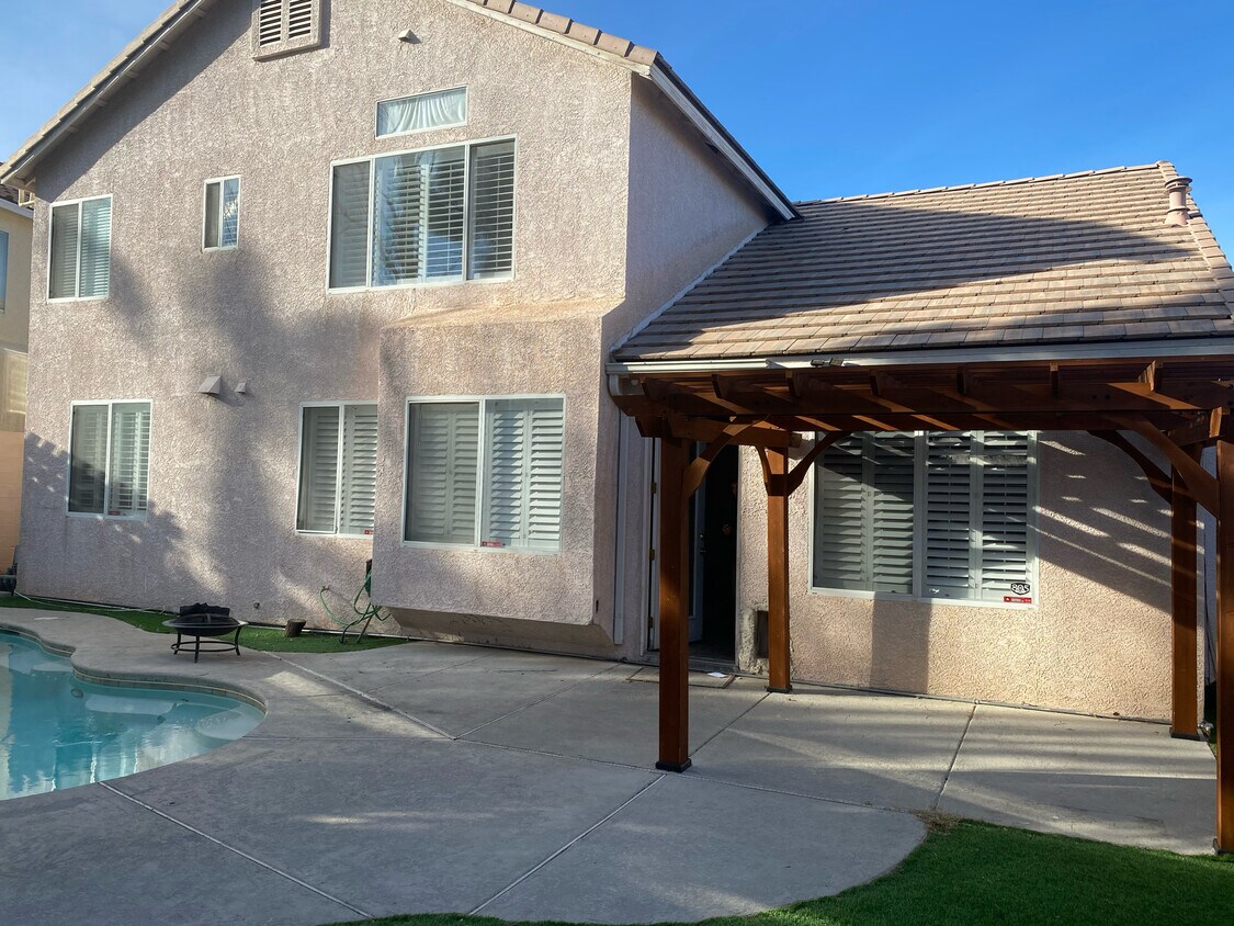 Primary Photo - 8185 Bonaventure Dr