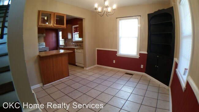 Foto del edificio - 3 br, 1.5 bath House - 2500 NW. 24th Street
