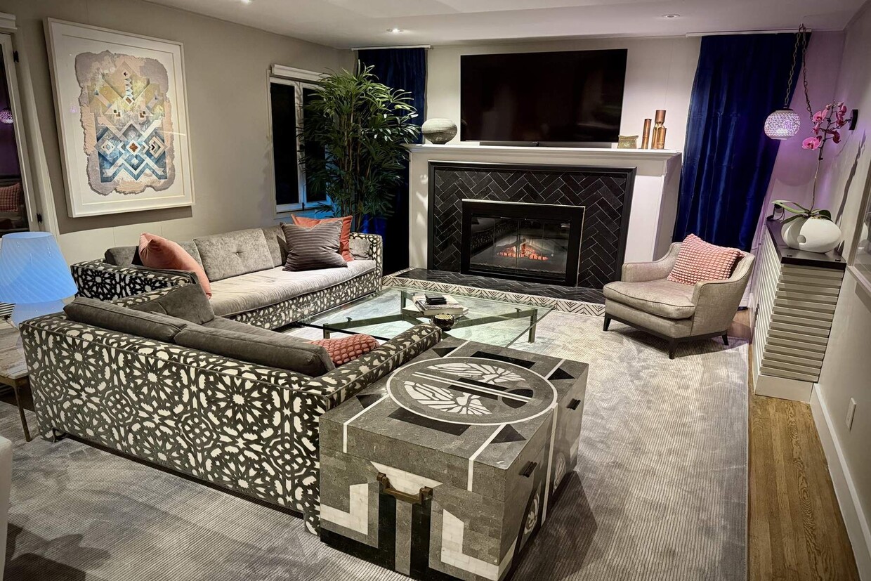 Foto principal - 2066 Glencoe Way