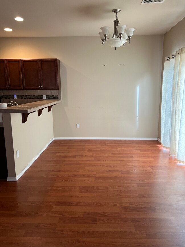 Dining Area - 245 NE Miramar Cir