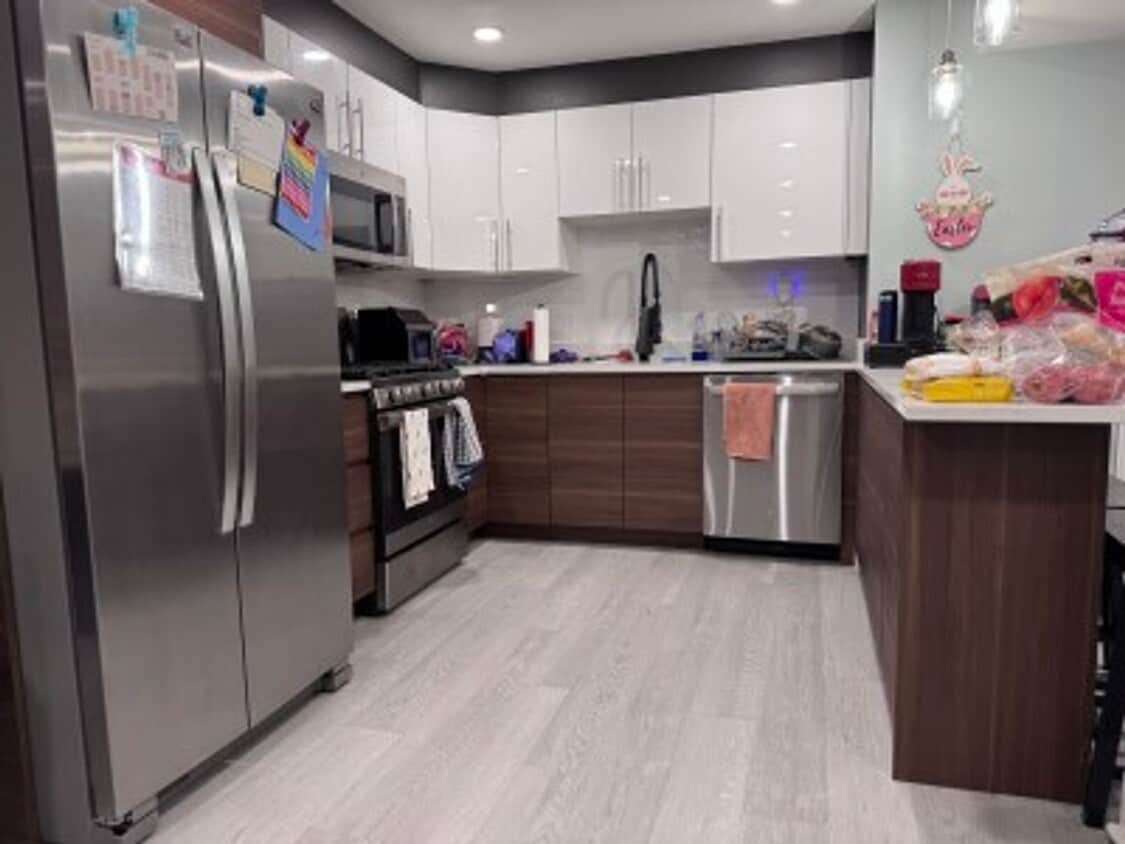 Recently Renovated 3 Bed/2 Bath Right In The Heart Of Washington Square! - Recently Renovated 3 Bed/2 Bath Right In The Heart Of Washington Square!