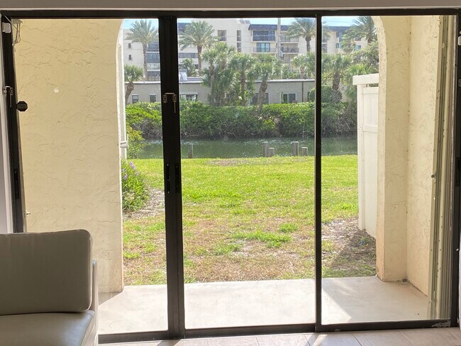 Foto del edificio - 4838 Bethel Creek Dr