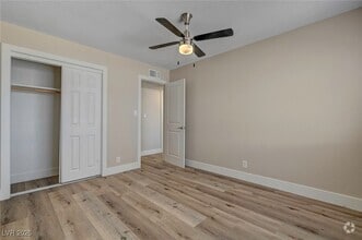 Building Photo - 6121 Edgewood Cir