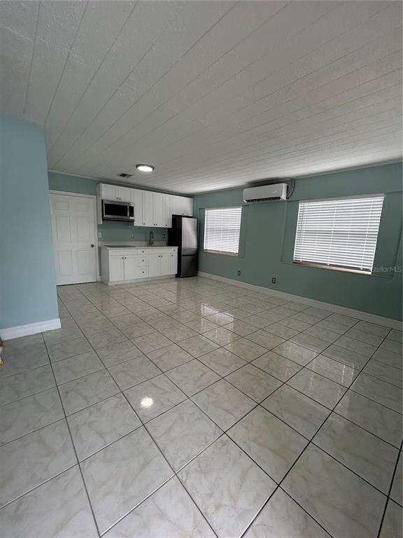 Foto del edificio - 2216 Webber St