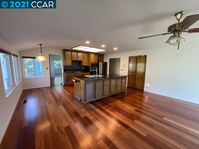 Foto del edificio - 2439 Mt Diablo Scenic Blvd