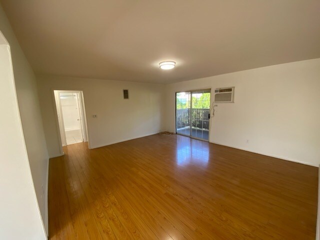 Building Photo - 7056 Fulton Ave