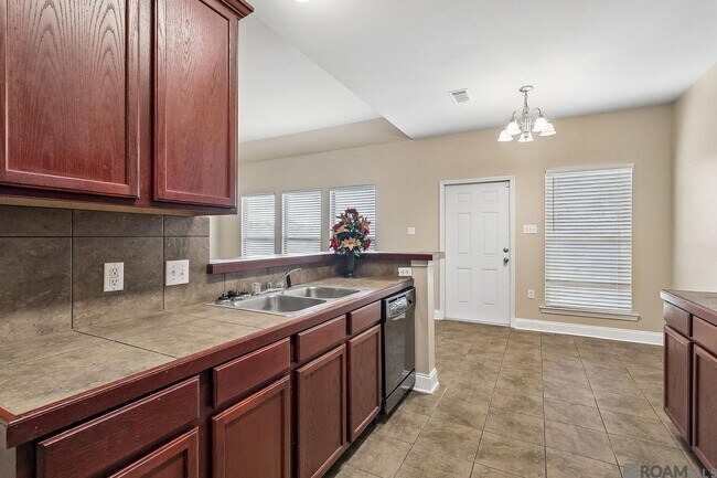 Foto del edificio - 11176 Merlo Dr