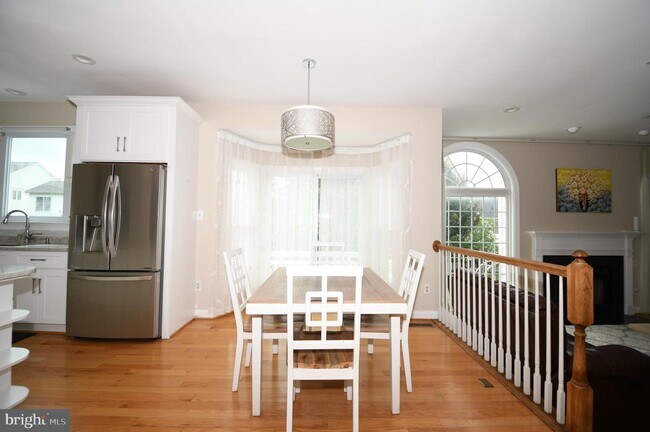 Foto del edificio - 11421 Potomac Oaks Dr