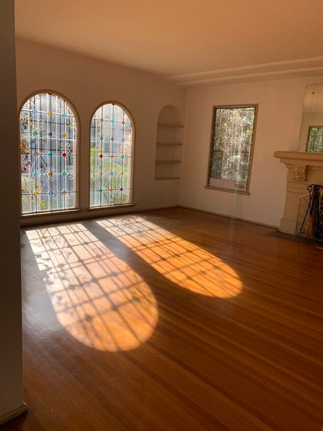 7943 Blackburn Ave Unit Lower Floor of Duplex, Los Angeles, CA 90048