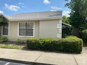 Building Photo - 1701 SE 24th Rd