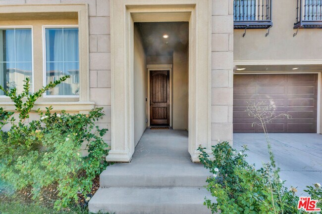 Building Photo - 20810 Spruce Cir