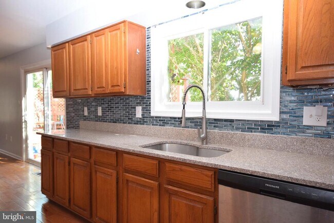 Building Photo - 37875 Wexford Pl