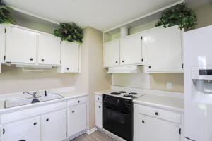 Building Photo - 204 Casa Linda Dr
