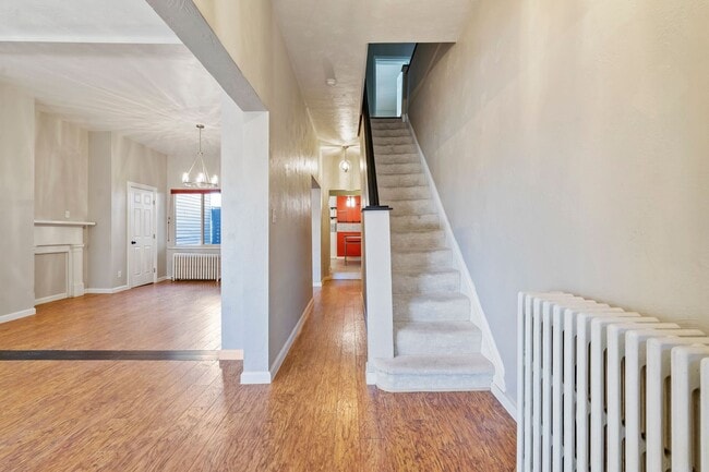 Building Photo - Beautiful 4 Bedroom House In Troy Hill.  Available May 10th.