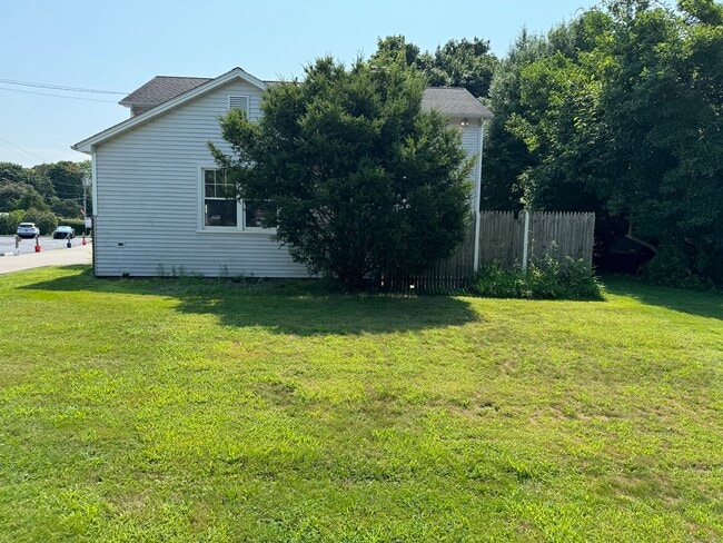 Building Photo - 55 Dudley Ln