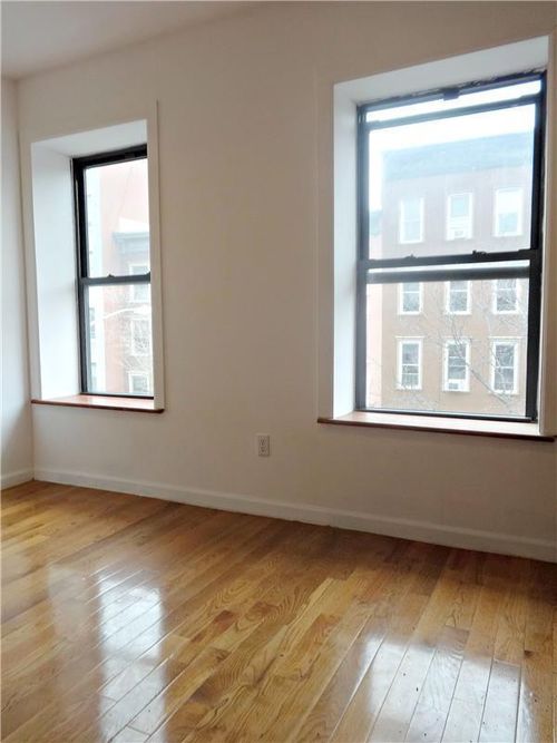 Building Photo - 427 E 118th St